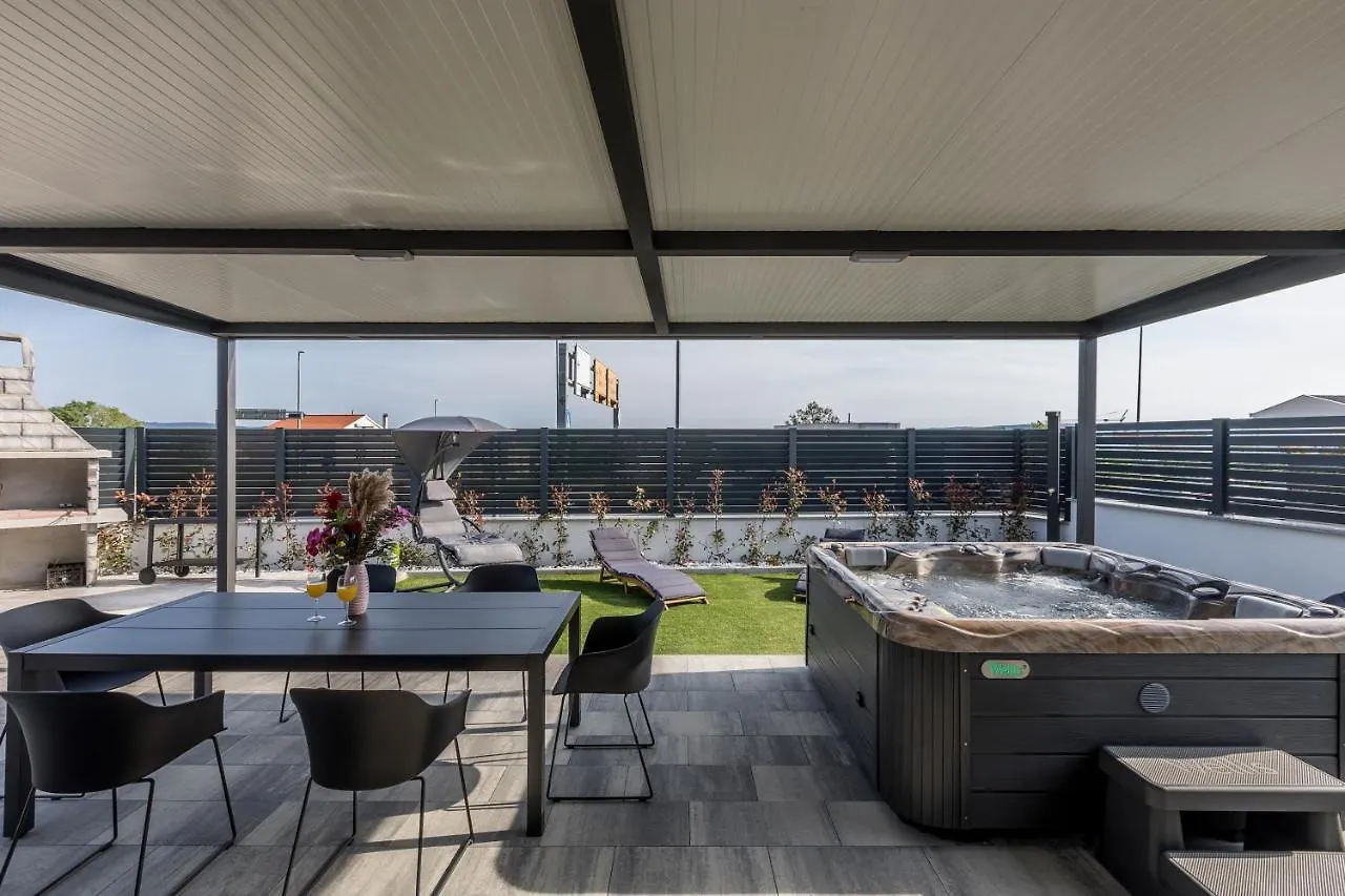 Luxury Apartments Katarina Kastela 0*,